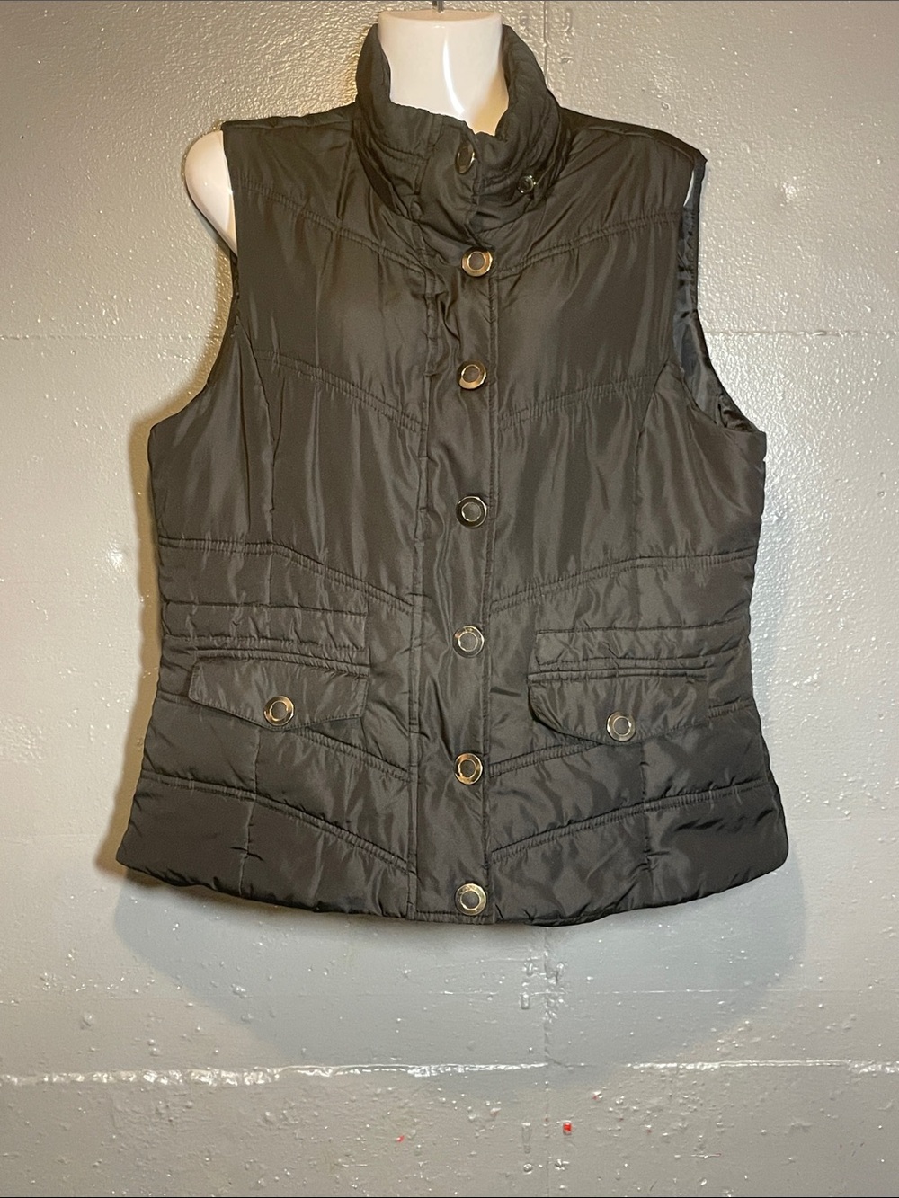 New York & Company Black Quilted Sleeveless Puffer Vest